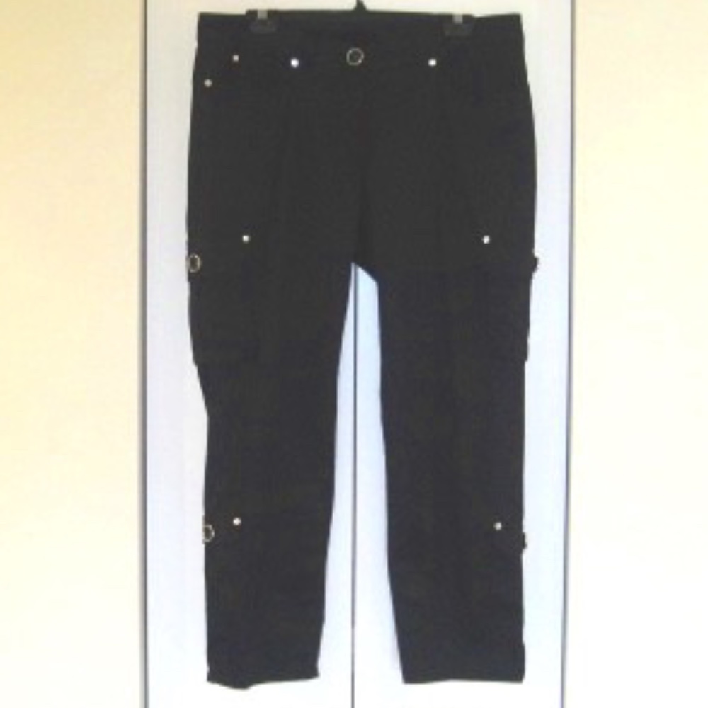 Airfield cropped cargo pants